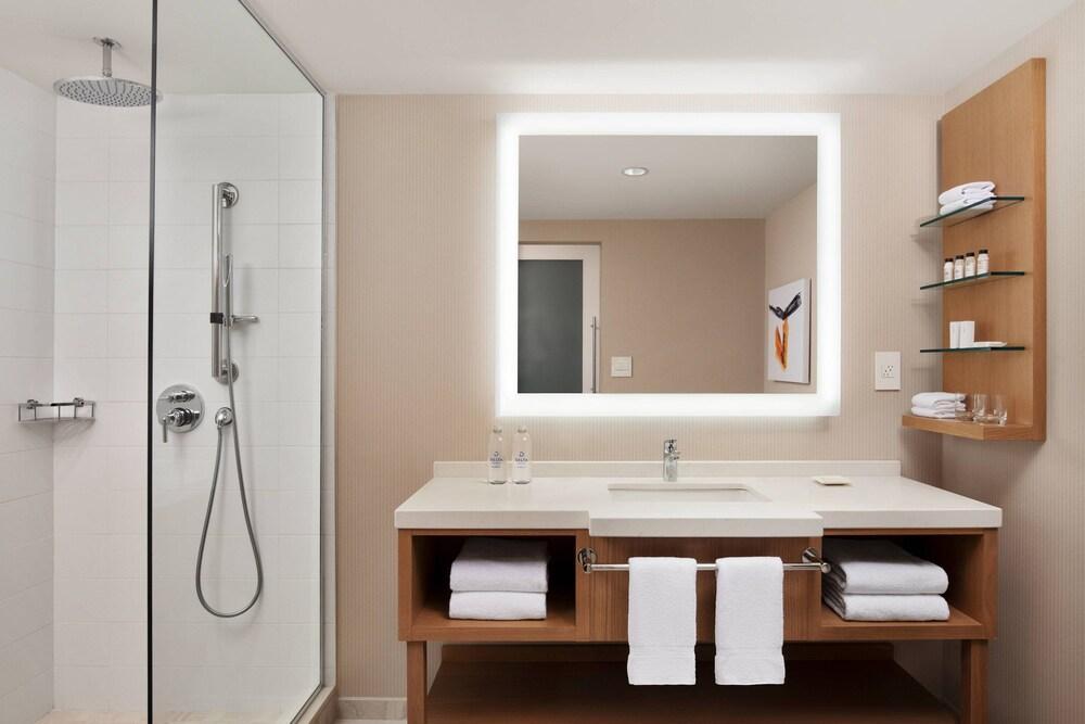 Delta Hotels By Marriott Chicago Willowbrook Εξωτερικό φωτογραφία