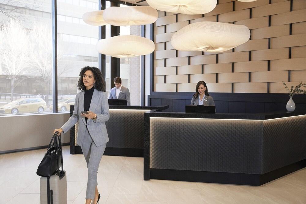 Delta Hotels By Marriott Chicago Willowbrook Εξωτερικό φωτογραφία