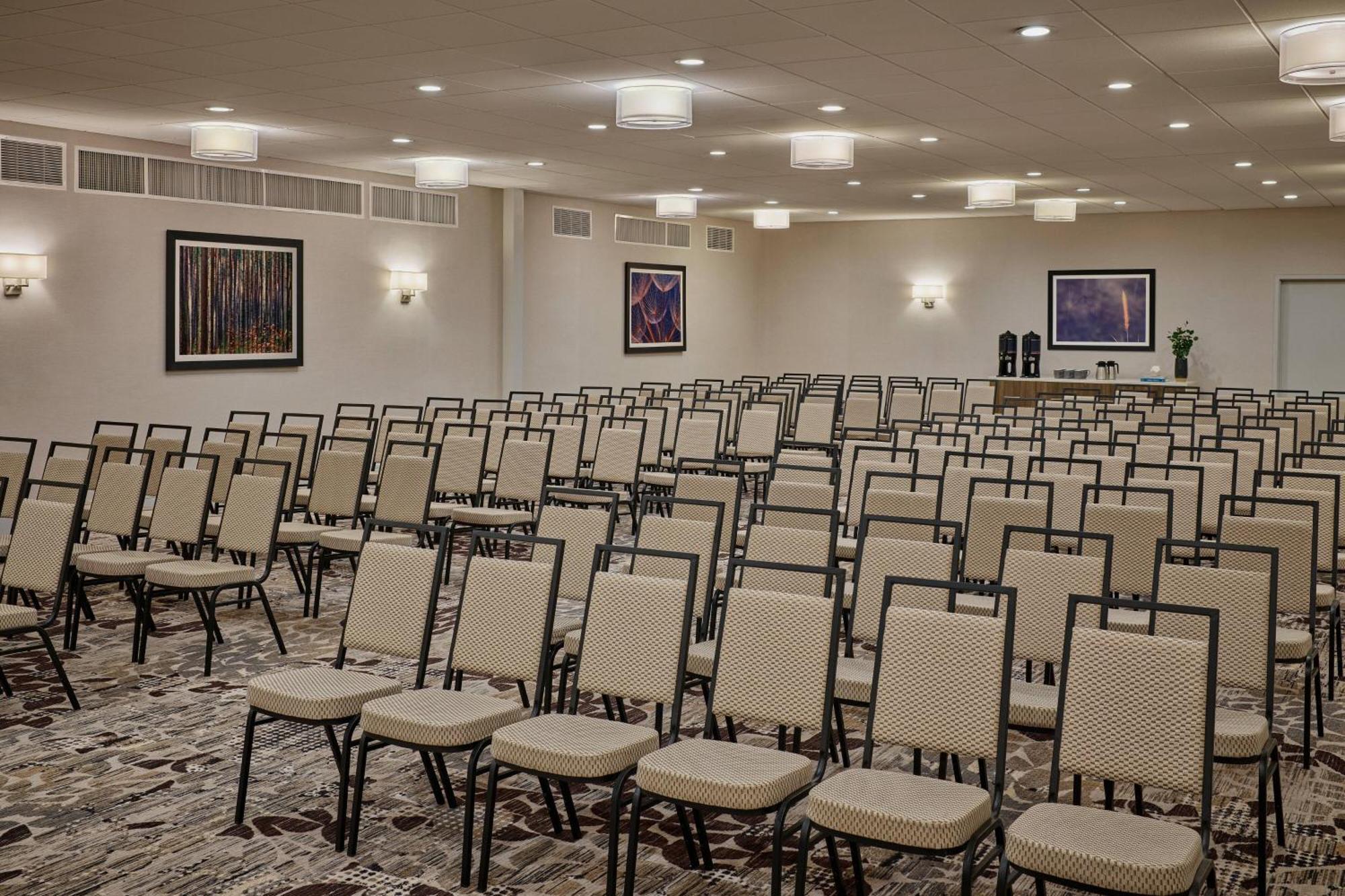 Delta Hotels By Marriott Chicago Willowbrook Εξωτερικό φωτογραφία