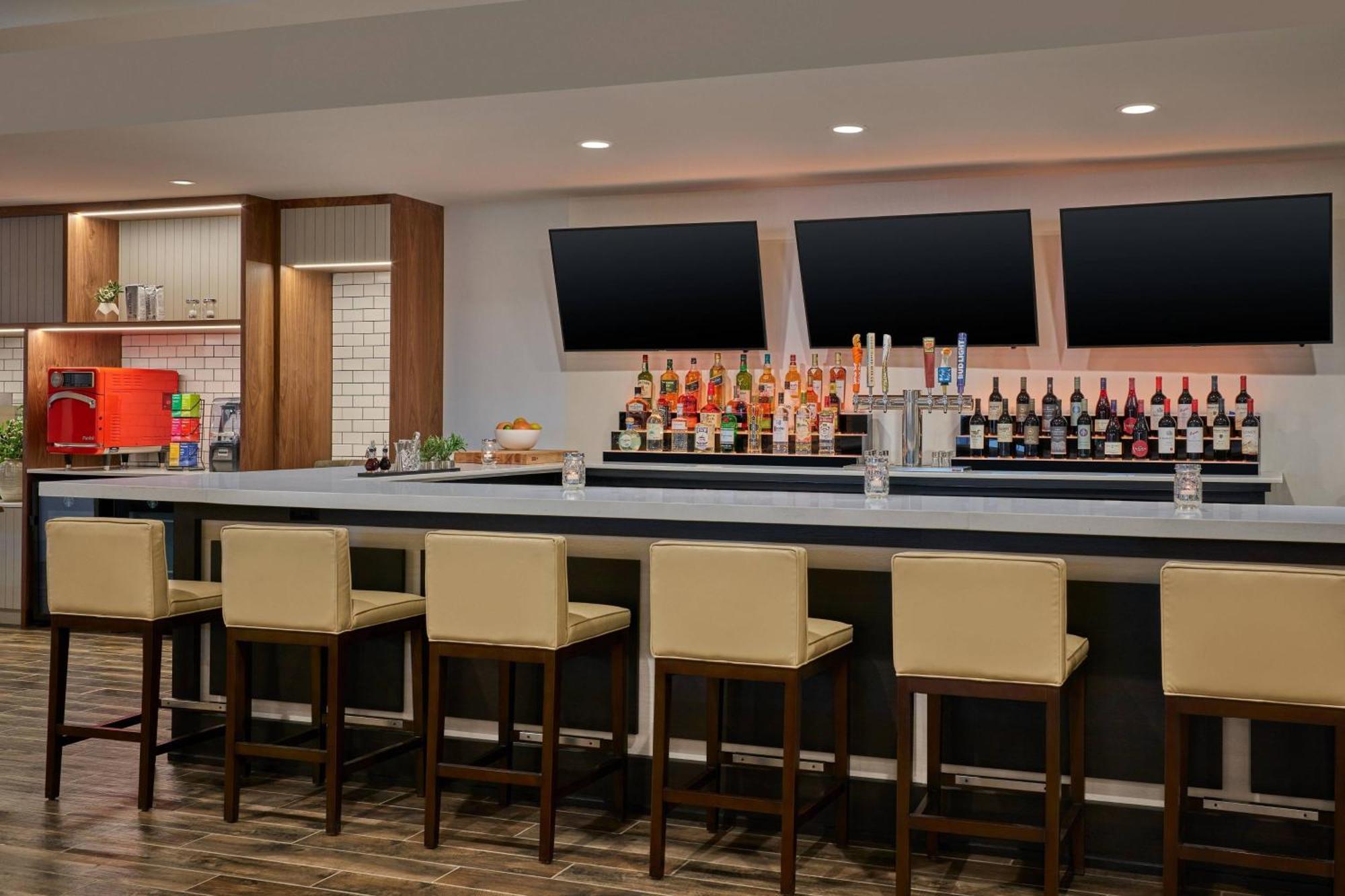 Delta Hotels By Marriott Chicago Willowbrook Εξωτερικό φωτογραφία